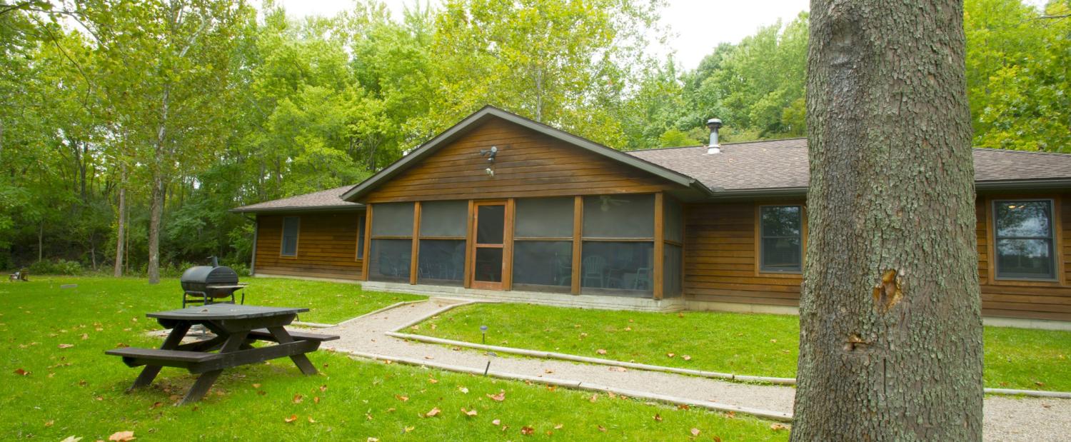 lodge cabin in the woods