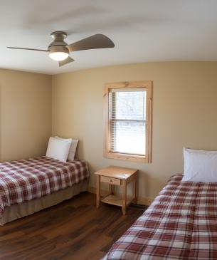 cabin bedroom